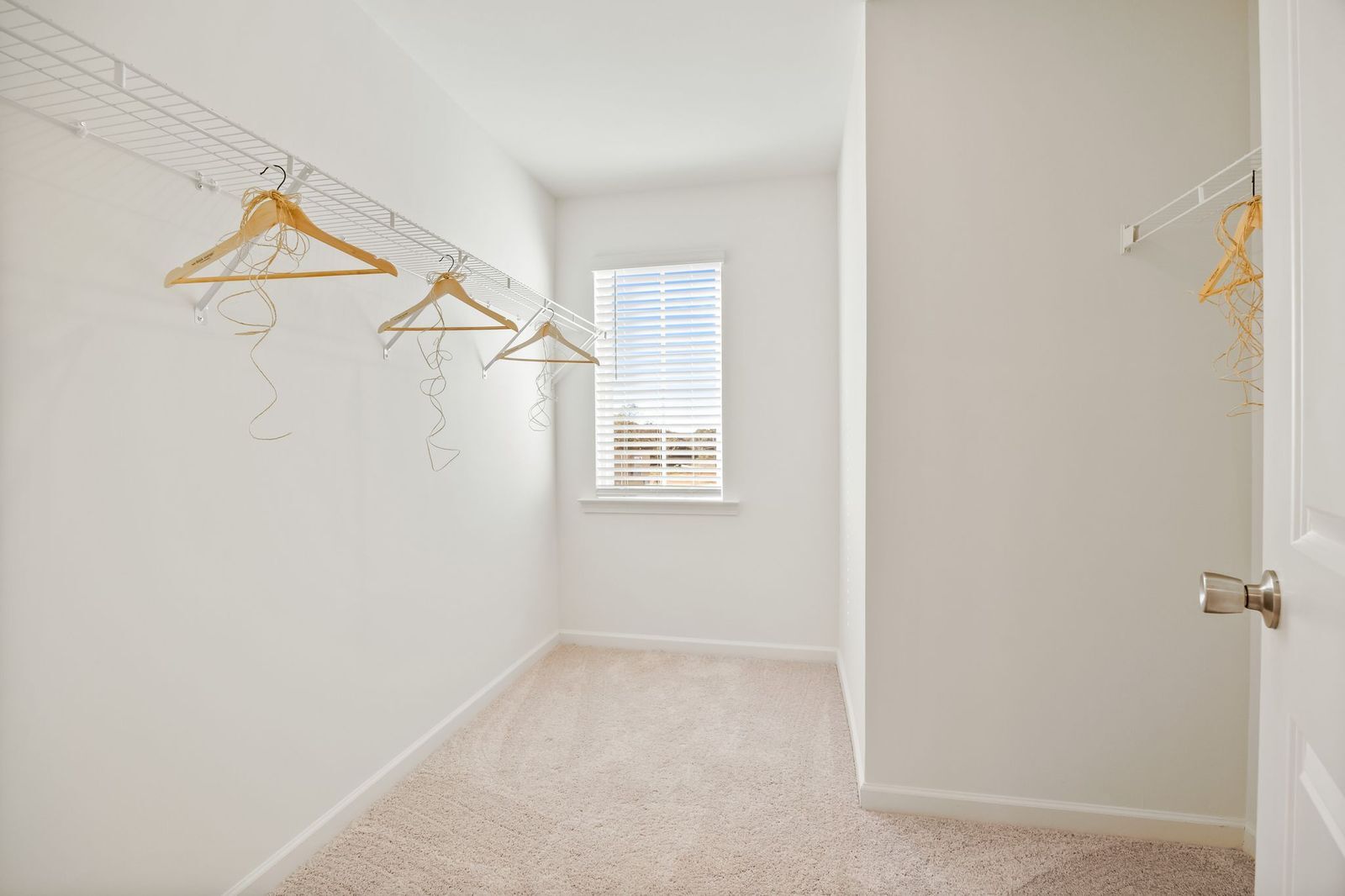 highland pointe - closet