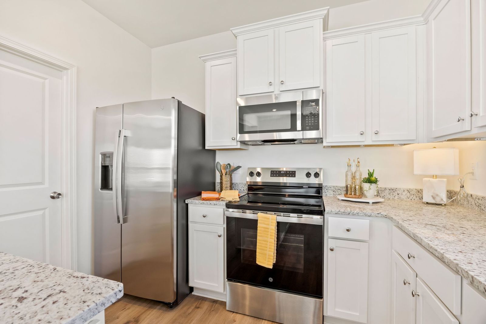 highland pointe - kitchen